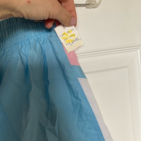 Northern Spirit Vintage Shorts - Picture 2 of 5